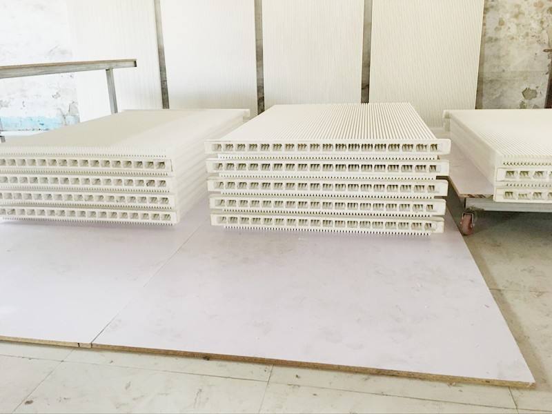 燒結板除塵器的工作原理及產品特點(圖1) 燒結板除塵器的工作原理及產品特點(圖1)